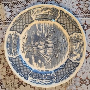 Vintage collector's plate. Fair Winds "The Friendship of Salem."